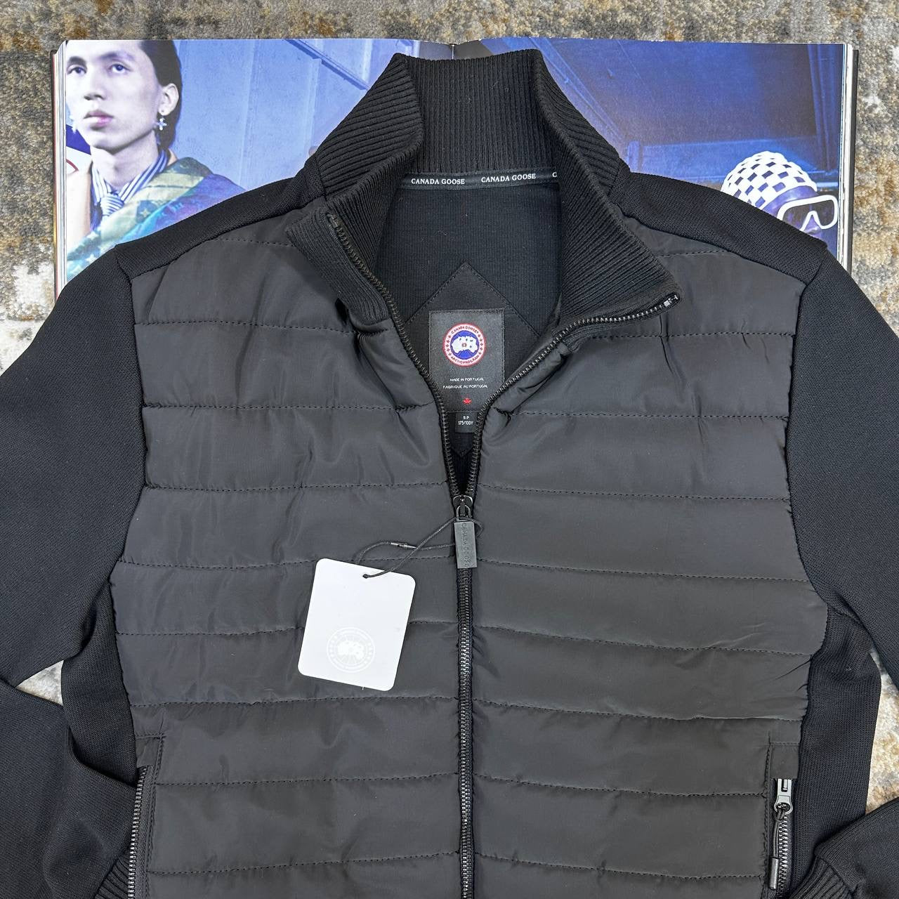 CNADA-GOOSE ZIP JACKET-BLACK WITH RED BADGE