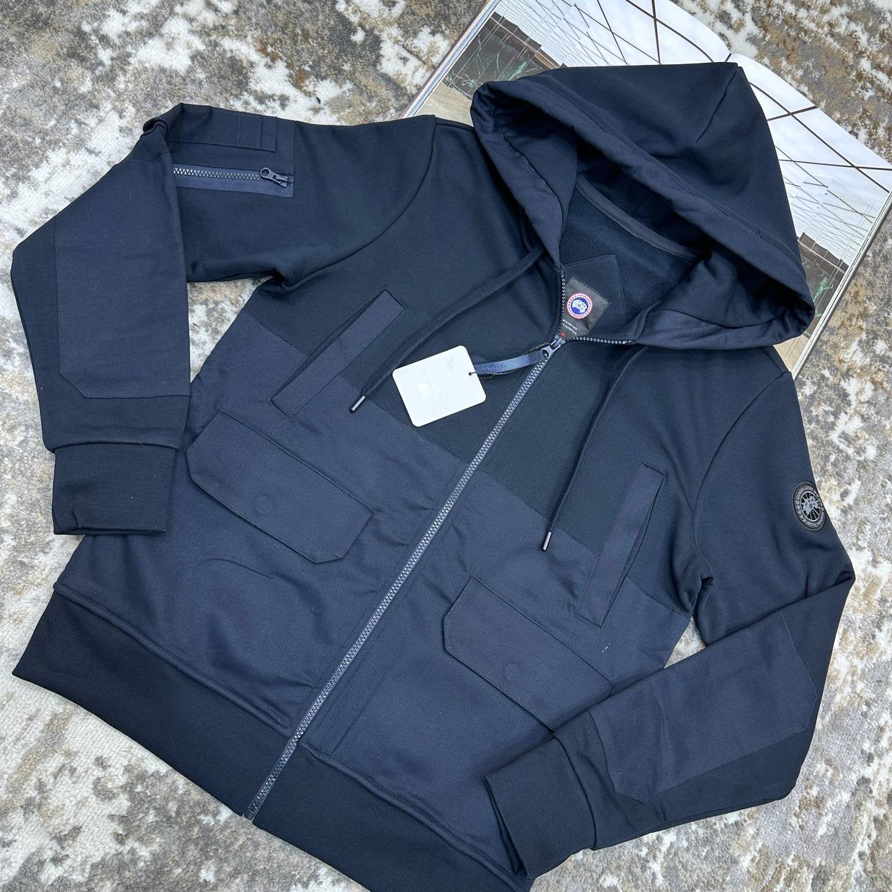 CNADA-GOOSE ZIP JACKET-NAVY WITH BLACK BADGE