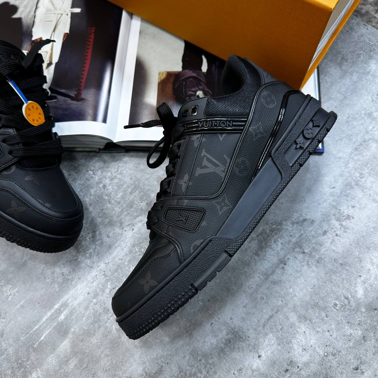 LVE TRAINER - FULL BLACK