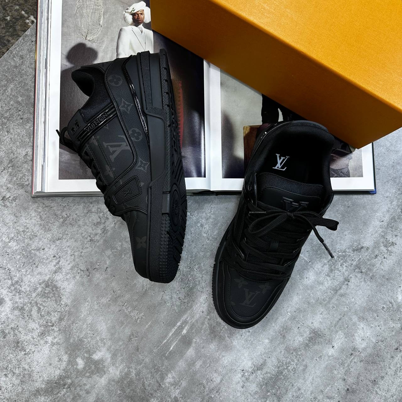 LVE TRAINER - FULL BLACK