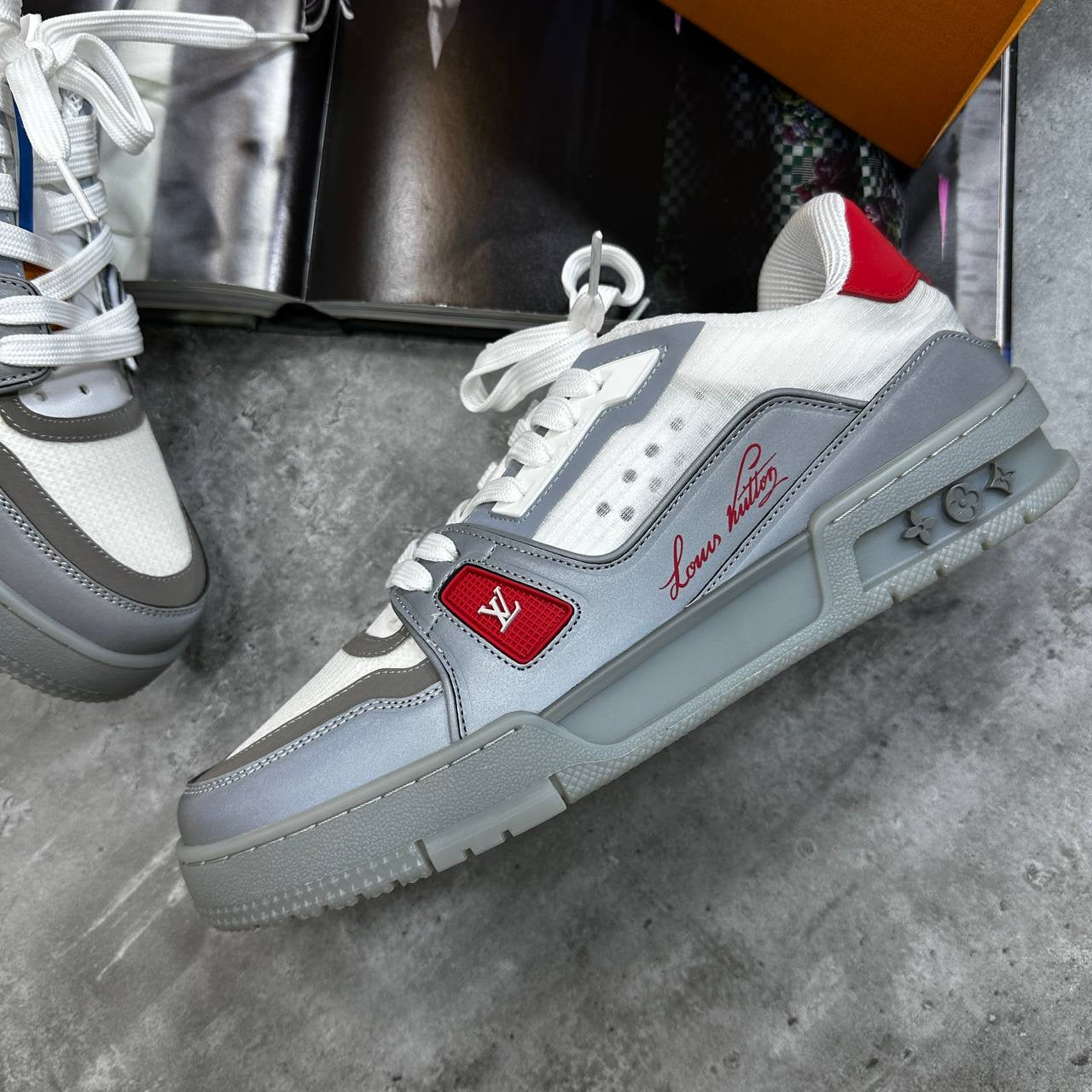 LVE TRAINER -GREY|RED
