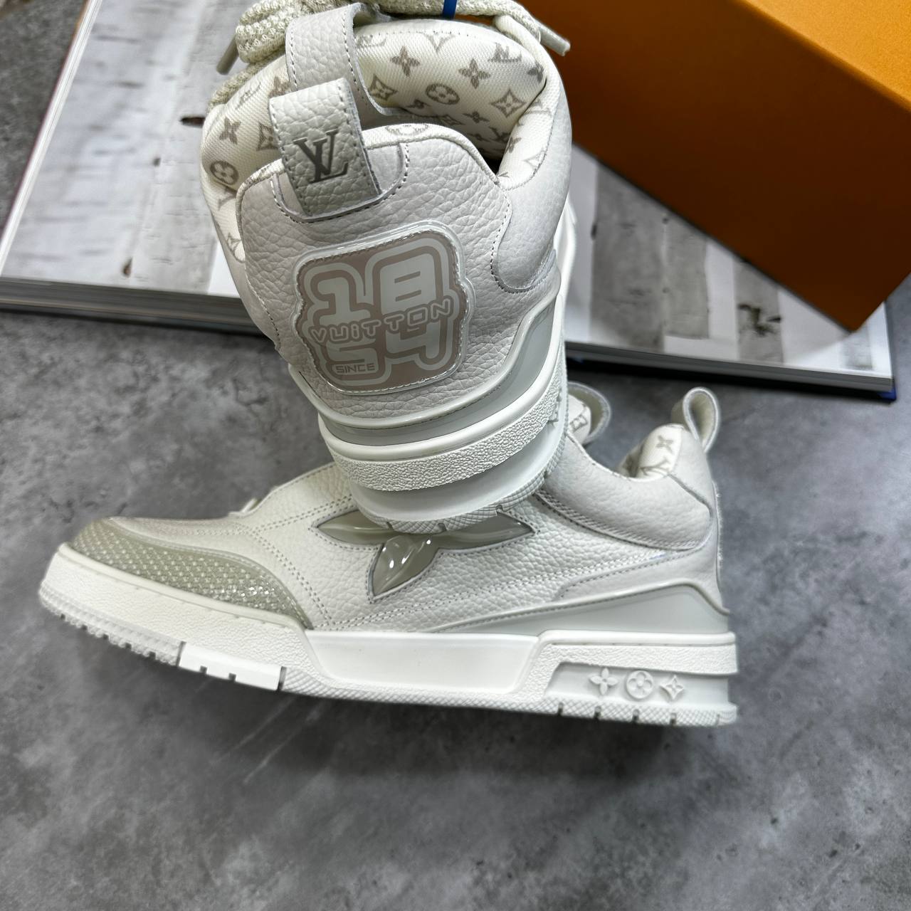LVE TRAINER - WHITE
