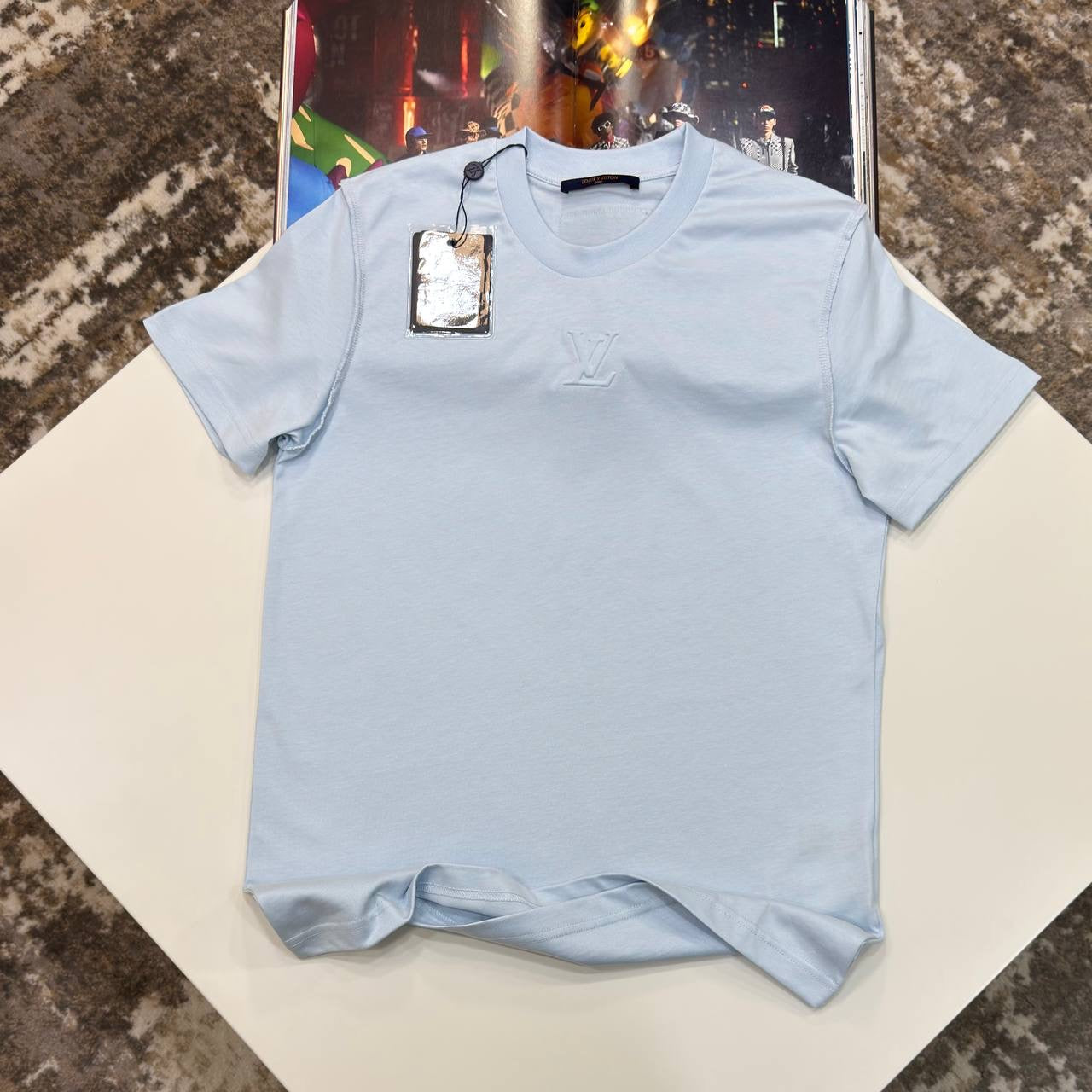 l.V FRONT SMALL LOGO TSHIRT-LIGHT BLUE