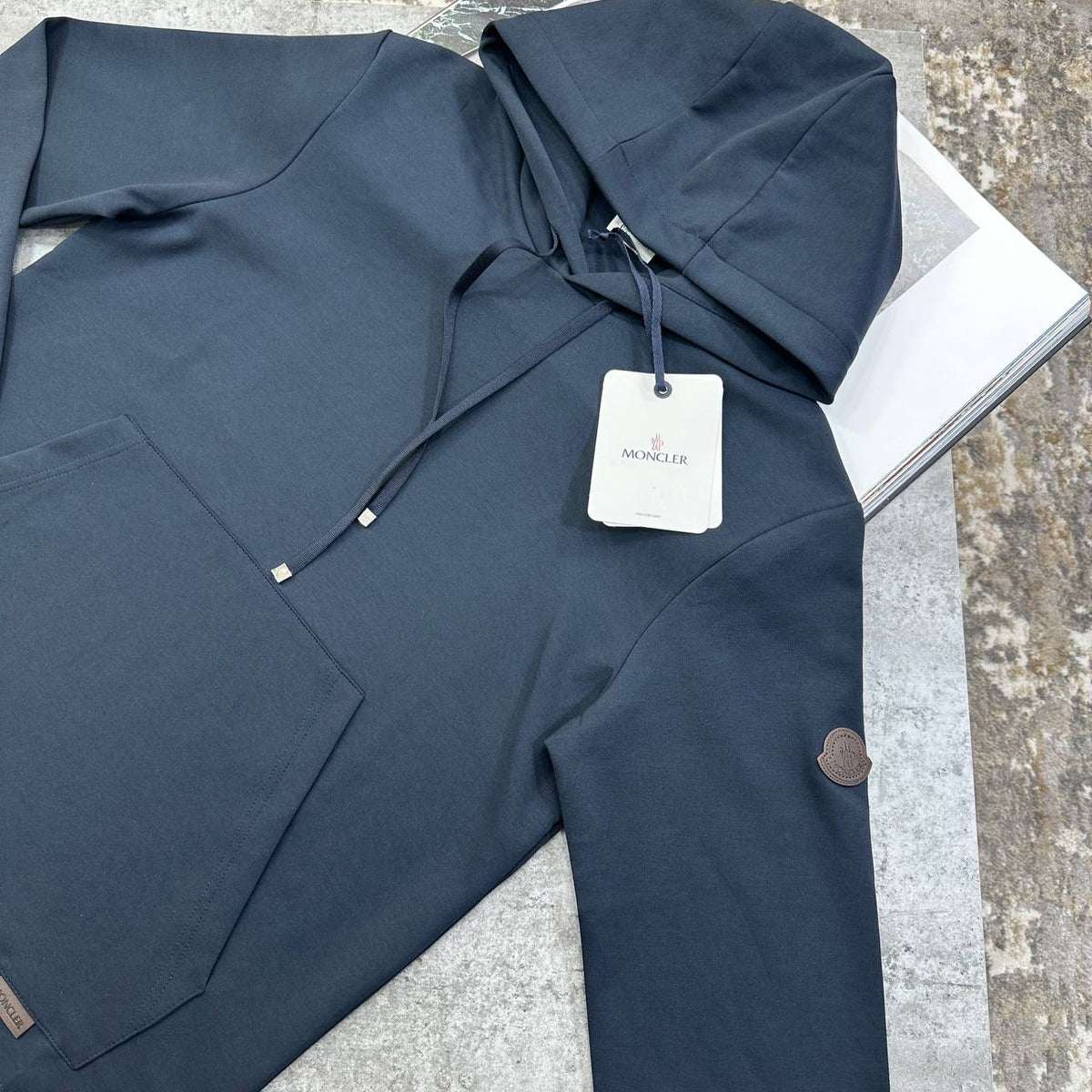 MNLR HOODIE SIDE BLACK BADGE NAVY