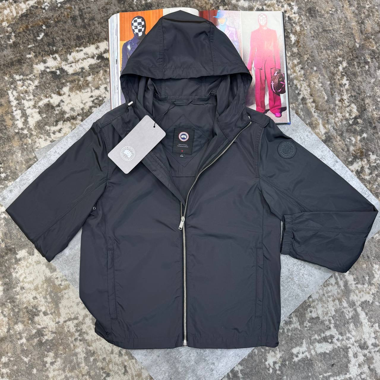 C.G WINDBREAKER SIDE BADGE CHARCOAL