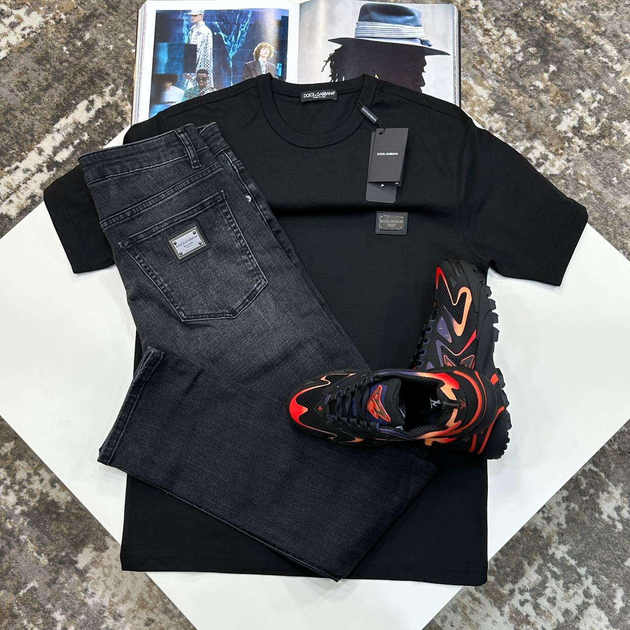 DandG METAL BADGE TSHIRT-BLACK