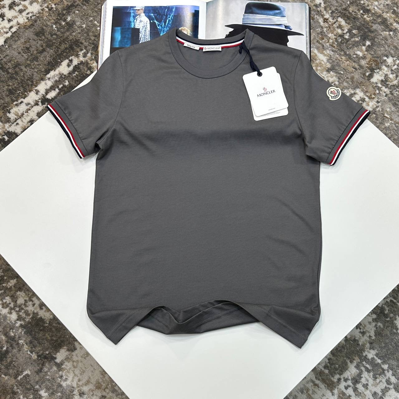 MNLR SIDE BADGE TSHIRT-GREY