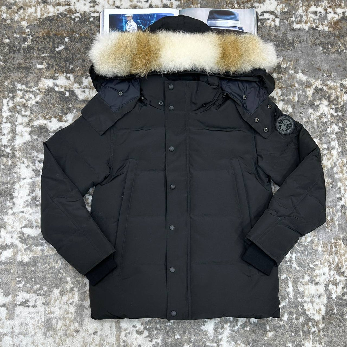 CANDA GOOSE WYNDHAM
WITH DUCK DOWN FUR - BLACK WITH BLACK BADGE