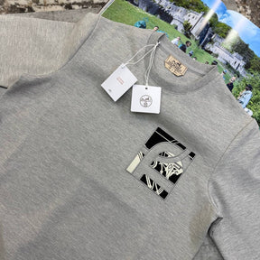 HRMS FRONT BADGE JUMPER GREY