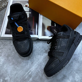LVE TRAINER - FULL BLACK