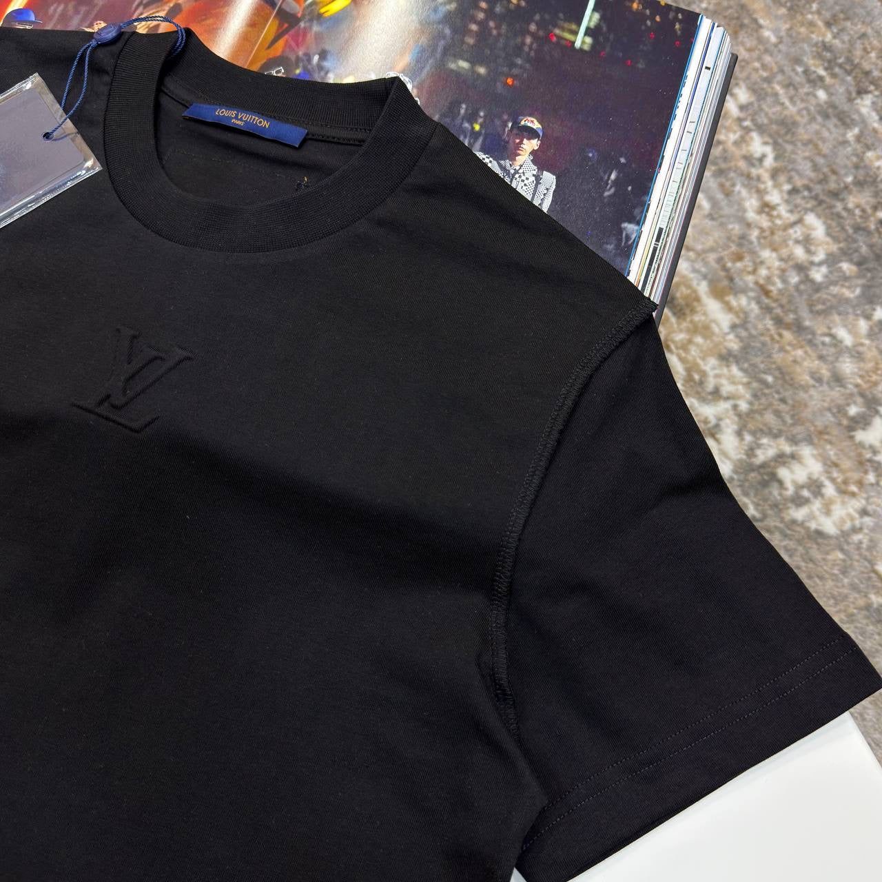 l.V FRONT SMALL LOGO TSHIRT-BLACK