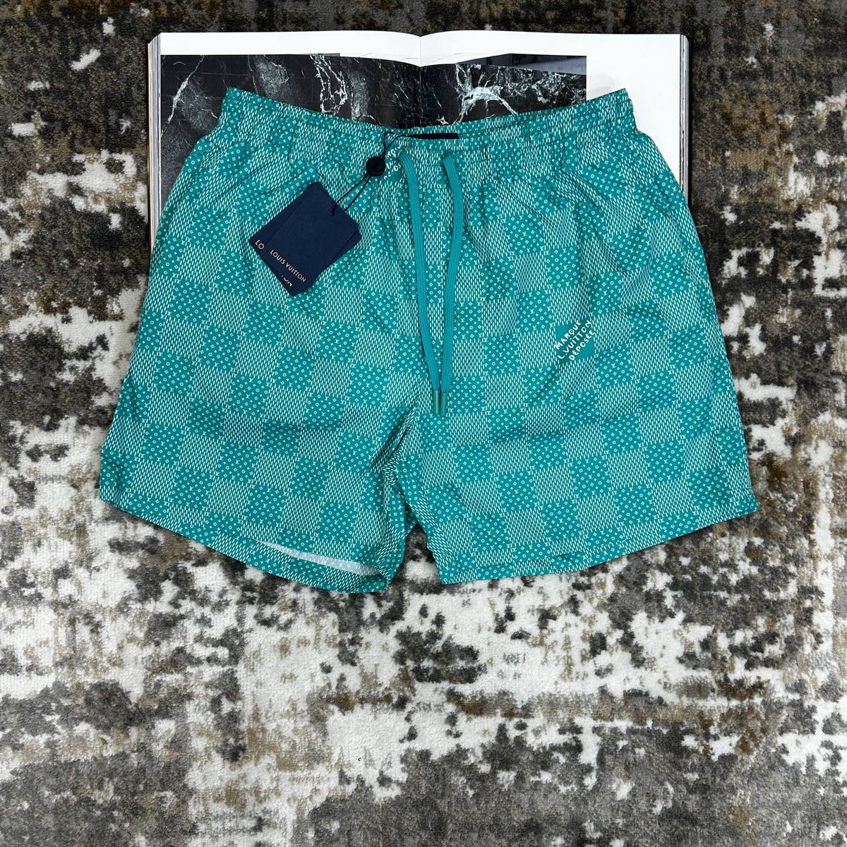 LOIS VUTON SHORTS MINT