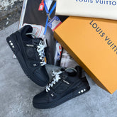 LVE TRAINER - ALL BLACK