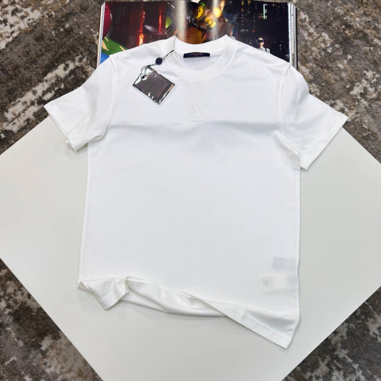 l.V FRONT SMALL LOGO TSHIRT-WHITE