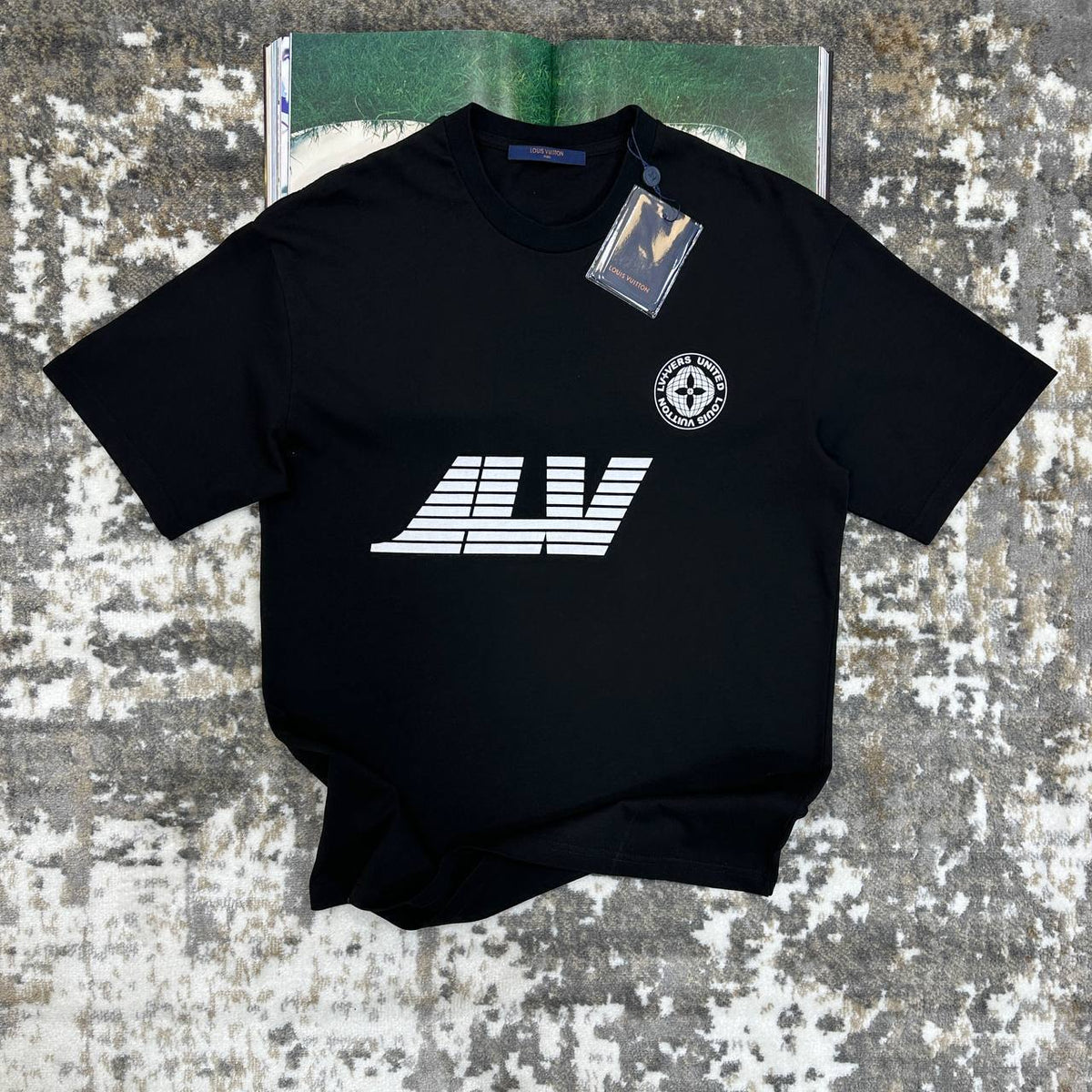 LOUS-V TSHIRT-BLACK