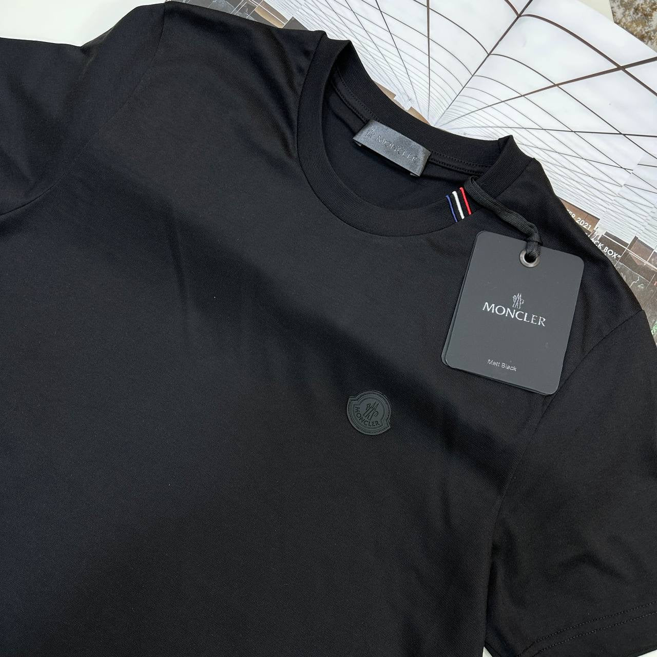 MNCLR BLACK BADGE TSHIRT-BLACK