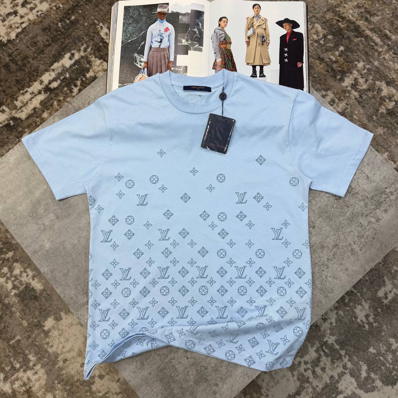LV TSHIRT BLUE
