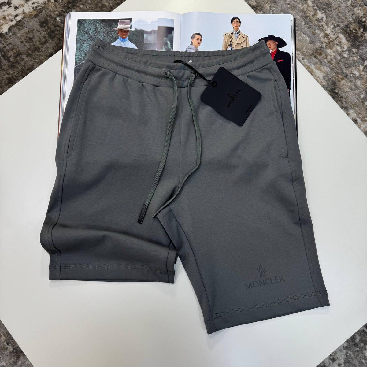 NCLR SHORT GREY