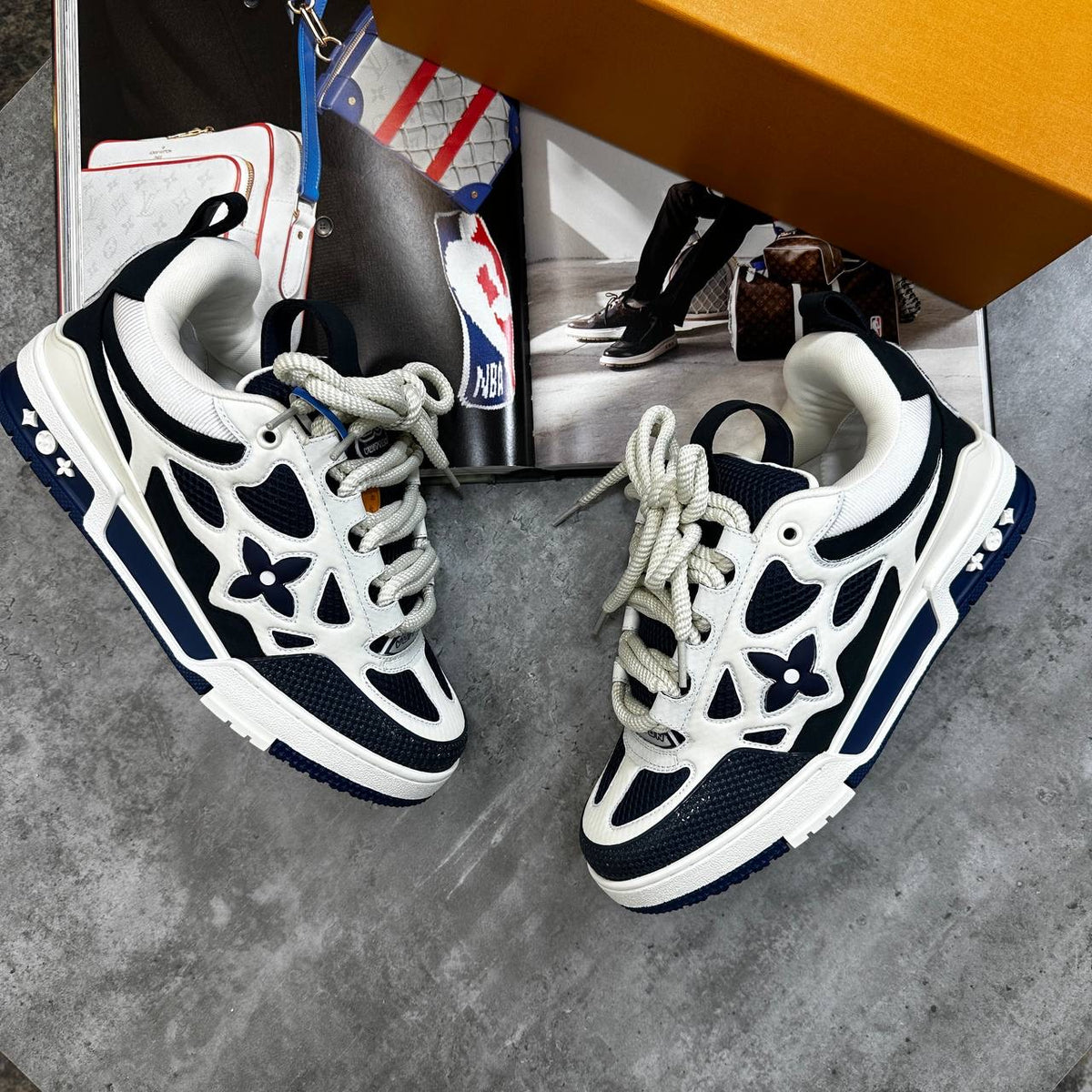 LVE TRAINER -WHITE|BLACK