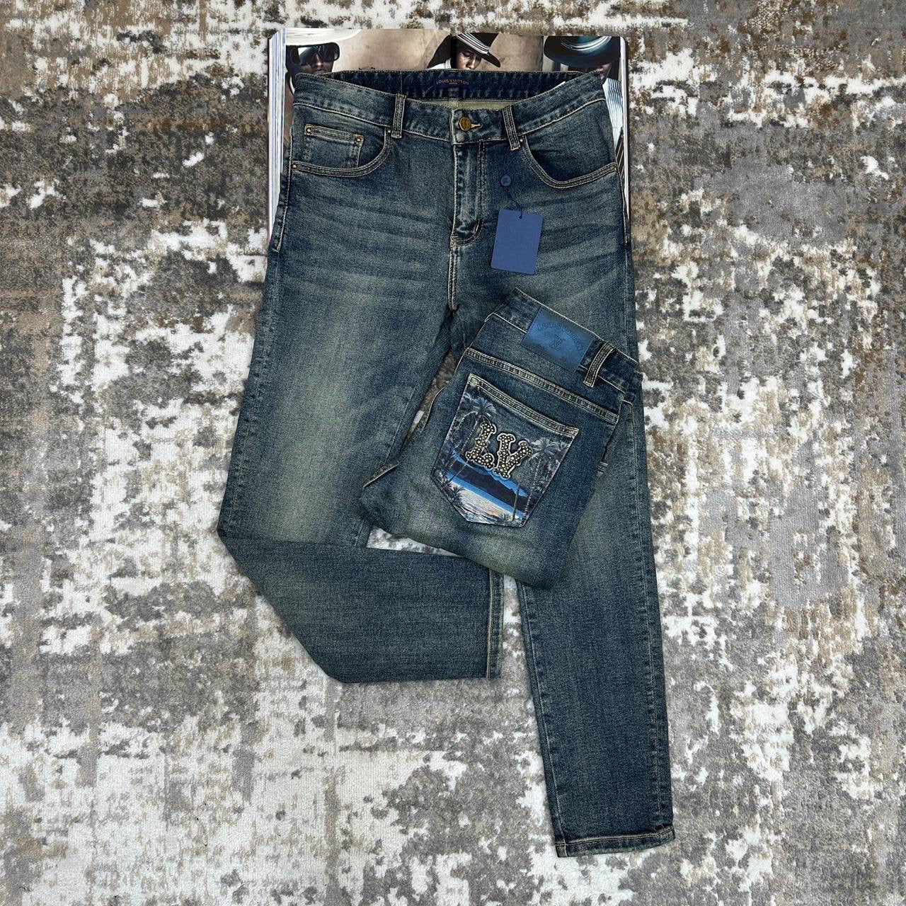 LOUS V JEANS WITH BACK POCKET LOGO SLIM FIT