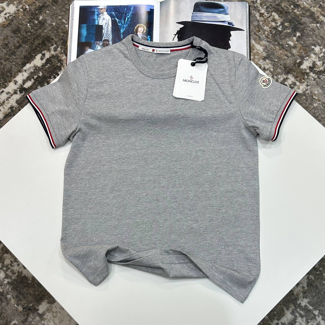 MNLR SIDE BADGE TSHIRT-GREY