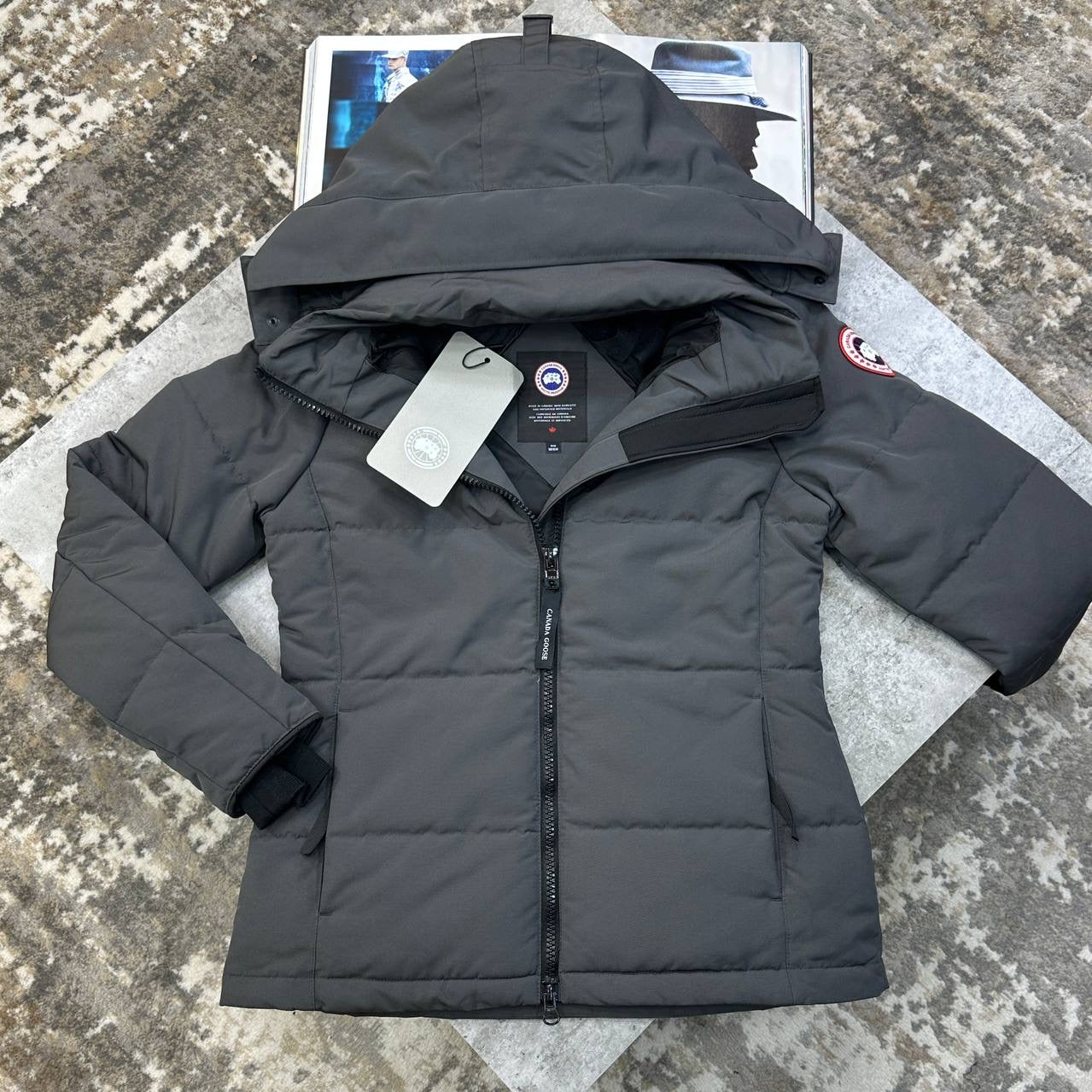 C.G RED BADGE CHELSEA PARKA JACKET-GREY