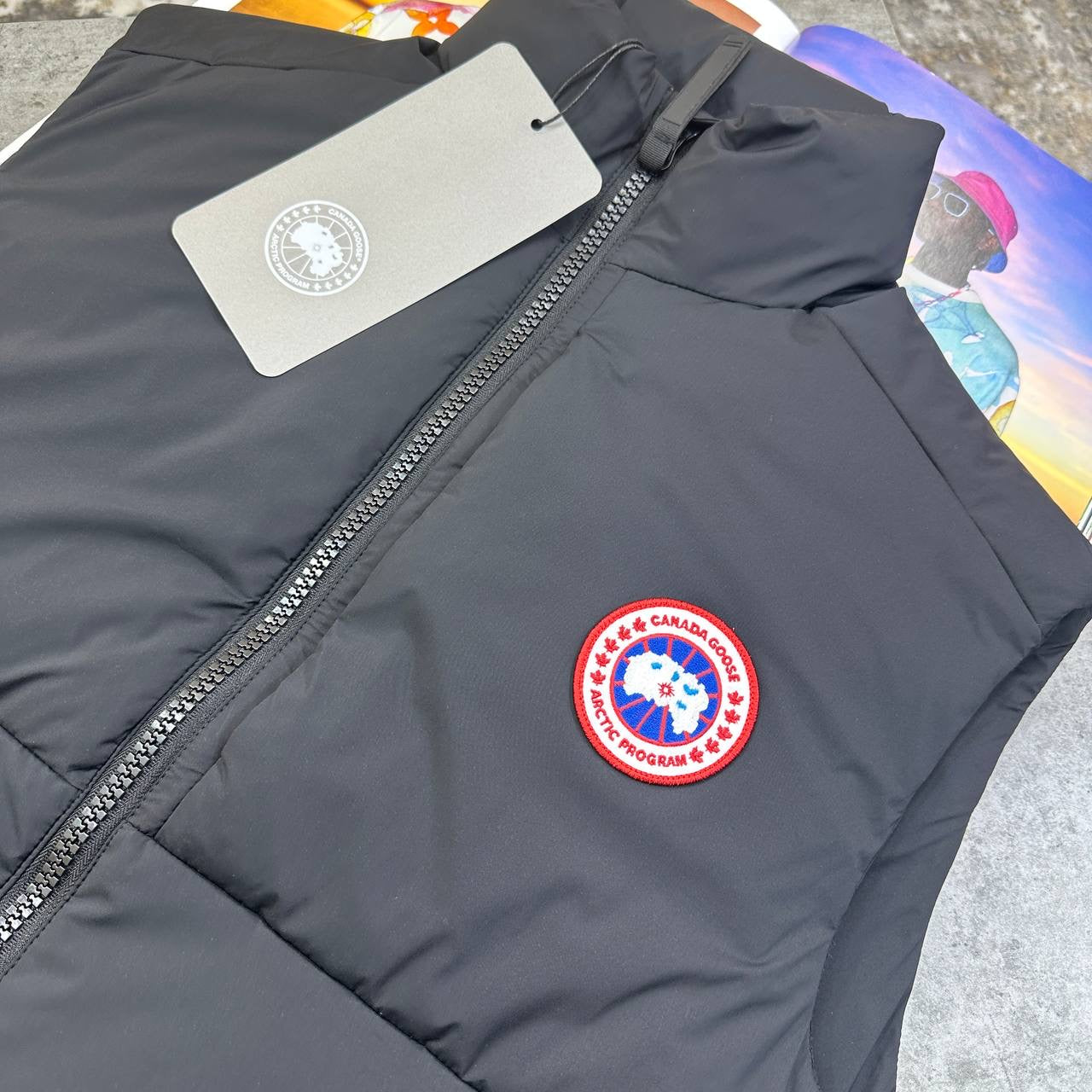 C.G BODYWARMER RED BADGE BLACK