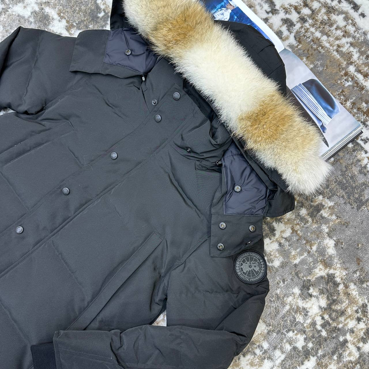 CANDA GOOSE WYNDHAM
WITH DUCK DOWN FUR - BLACK WITH BLACK BADGE