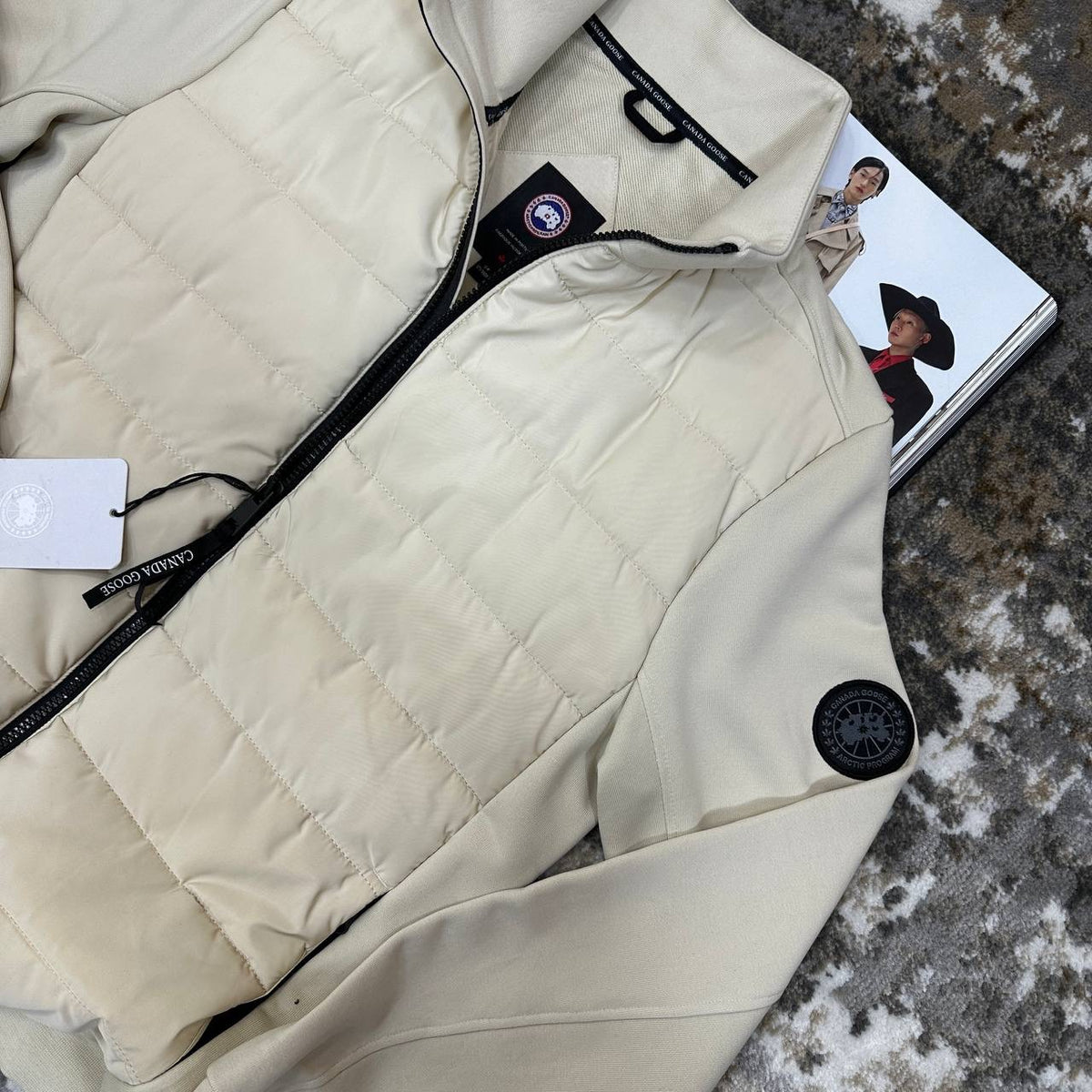 CNADA-GOOSE ZIP JACKET-BEIGE WITH BLACK BADGE