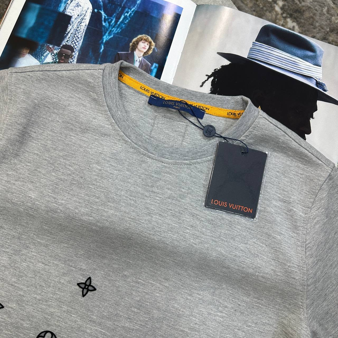 LVE DOWN EMBROIDERY JUMPER GREY