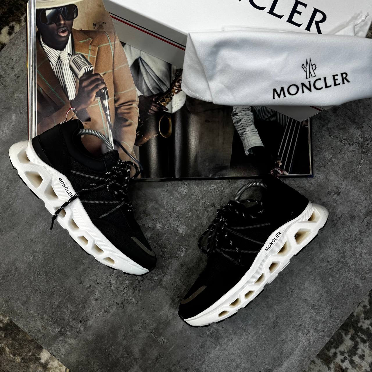 NCLR RUNNING TRAINERS BLACK/WHITE