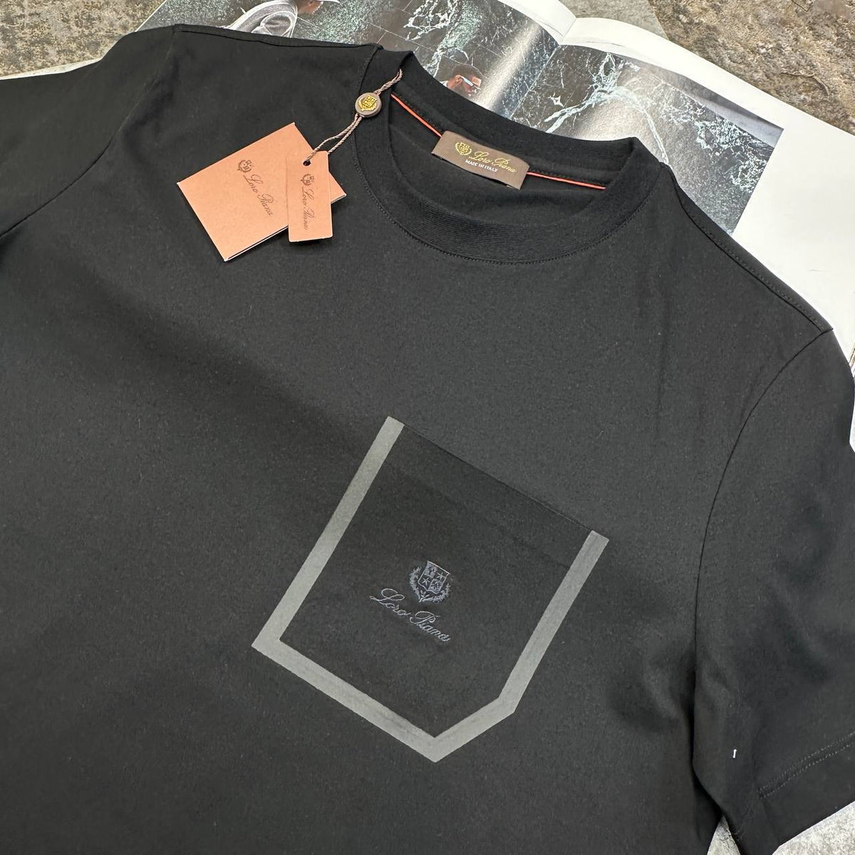 L|P FRONT POCKET TSHIRT BLACK