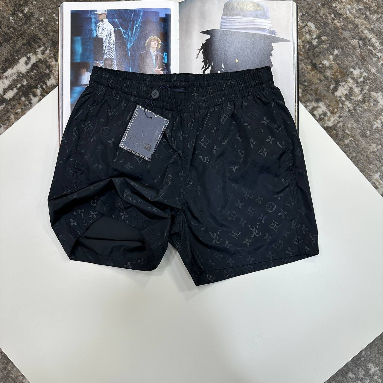 L.V SWIM SHORTS BLACK