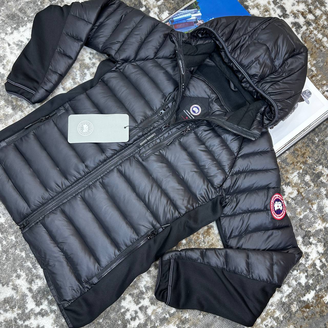 CNADA-GOOSE ZIP JACKET-BLACK WITH RED BADGE