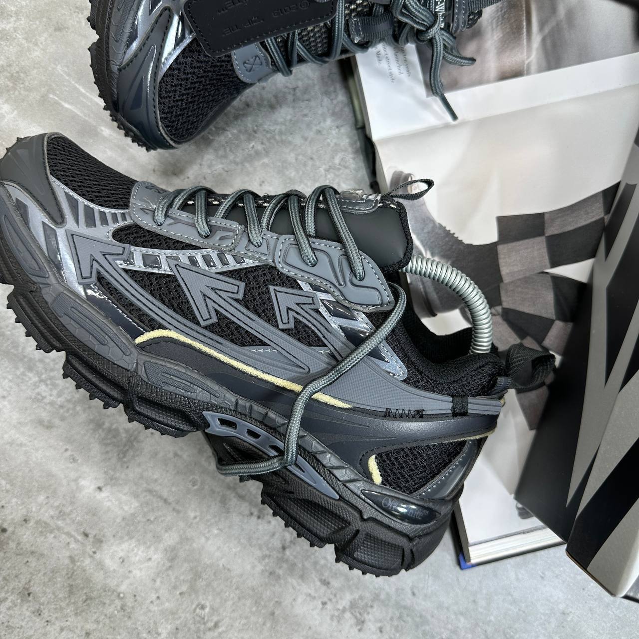 OF-WHITE TRAINER-BLACK