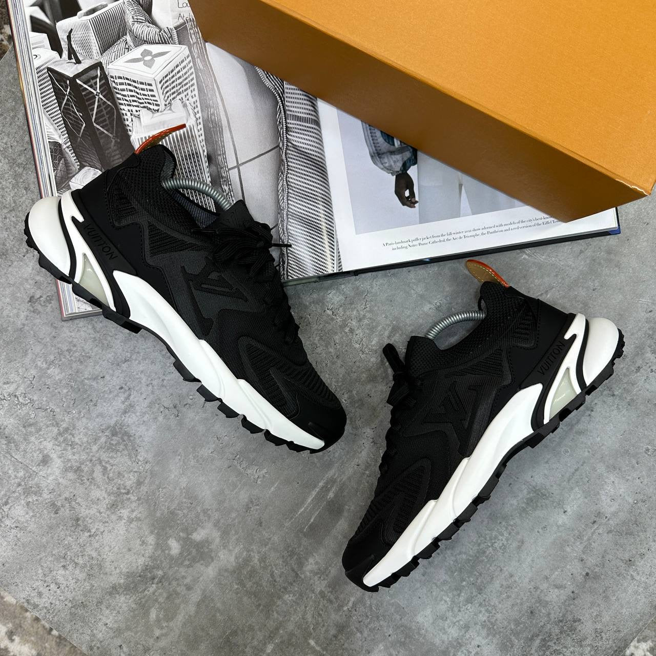 LVE TRAINER - BLACK/WHITE