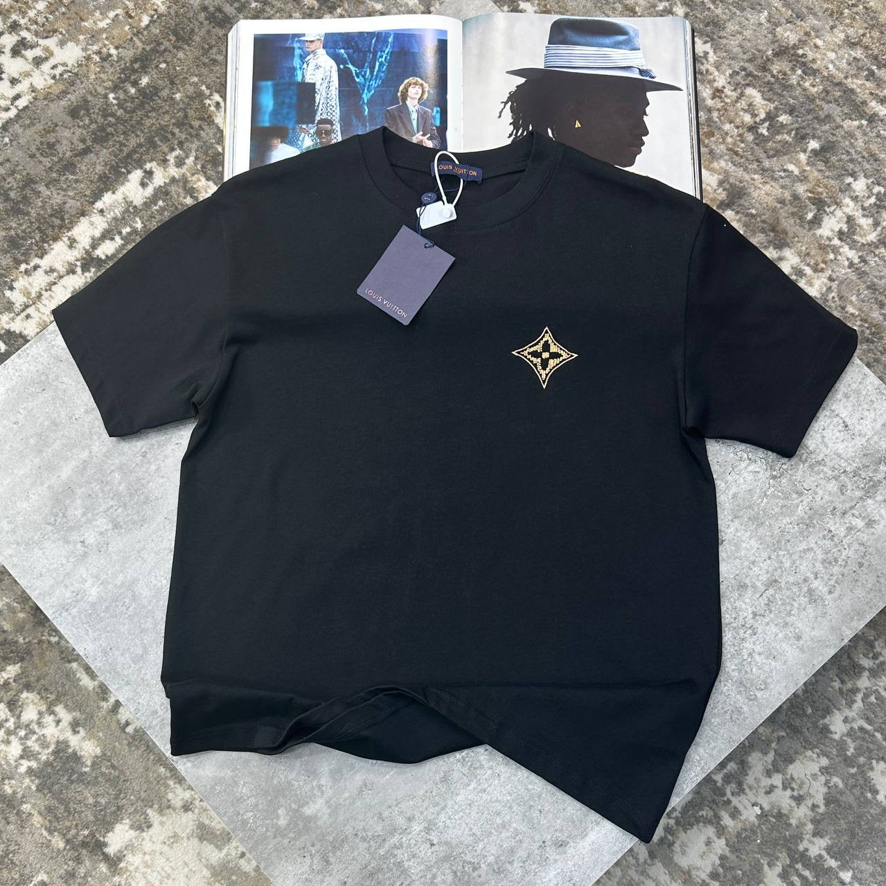 LVE TSHIRT-BLACK