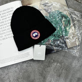 CANDA GOOSE BEANIE BLACK WITH RED BADGE