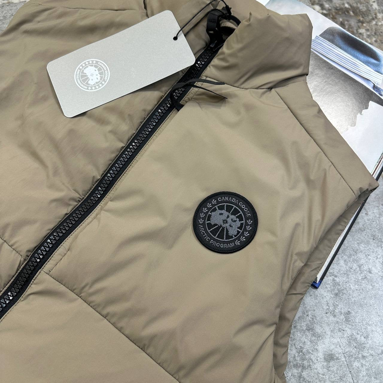 C.G BODYWARMER BLACK BADGE BEIGE