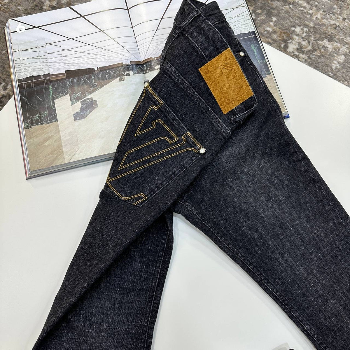 LOUS VUITON  SLIM FIT JEANS BLACK
