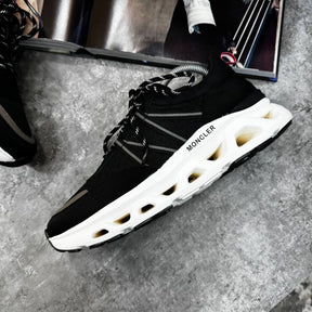 NCLR RUNNING TRAINERS BLACK/WHITE