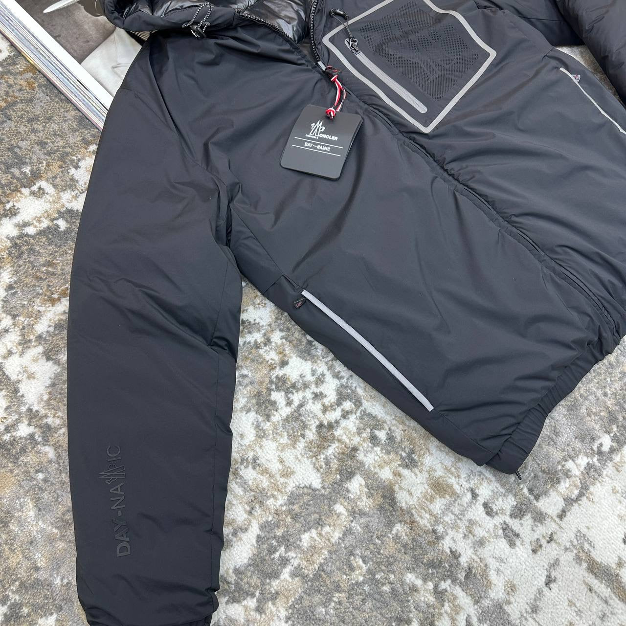 MNCLR FULL PUFFER REVERSE ABLE JACKET-BLACK