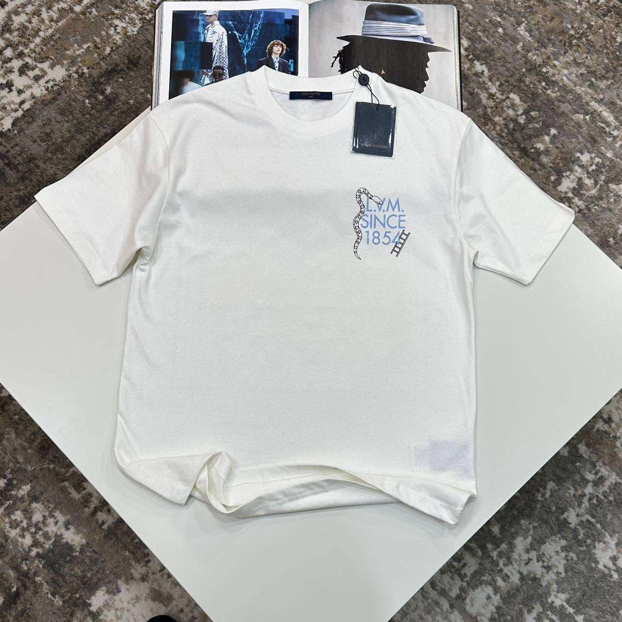 L.V BACK BIG SNAKE PRINTED TSHIRT-WHITE