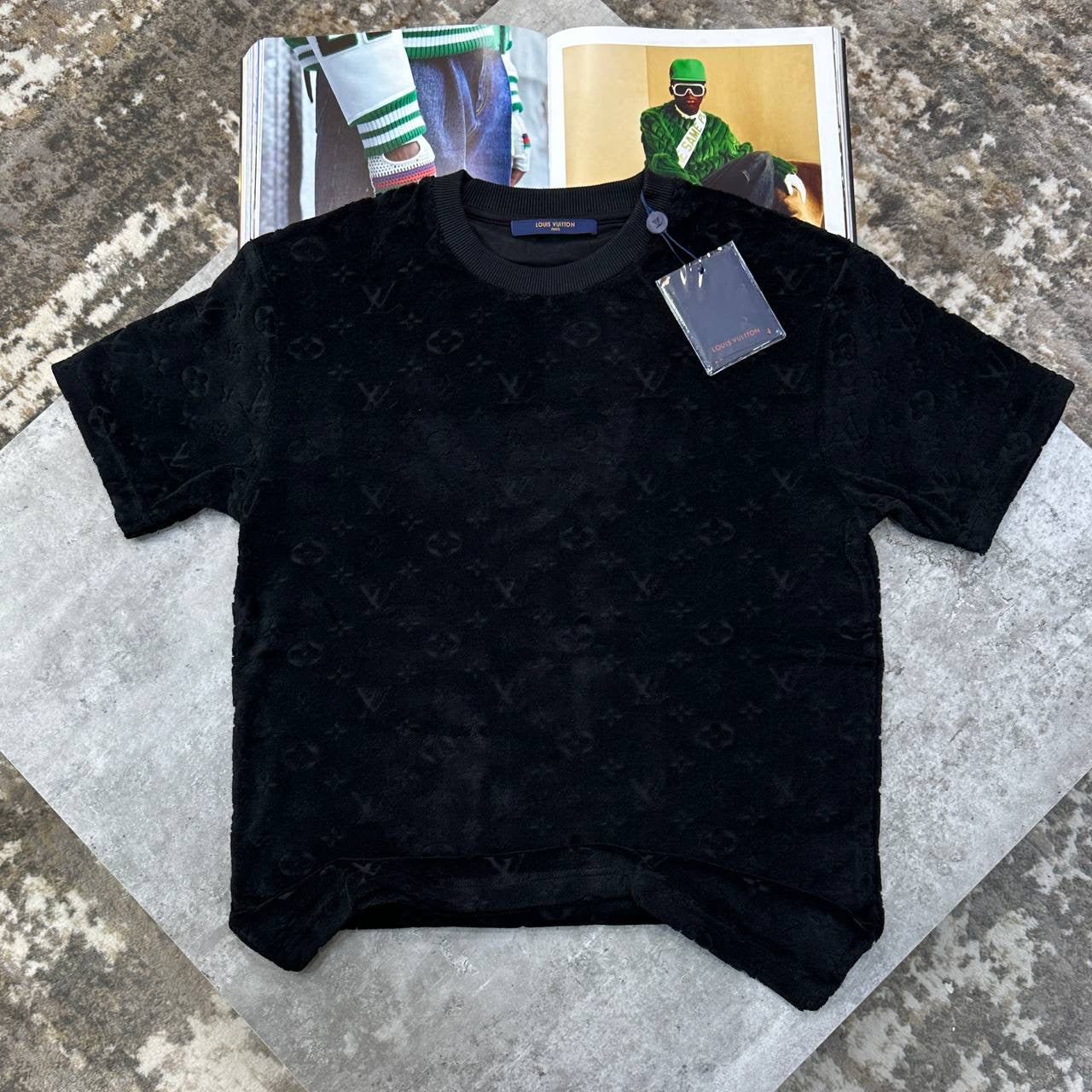 LVE TOWEL TSHIRT BLACK