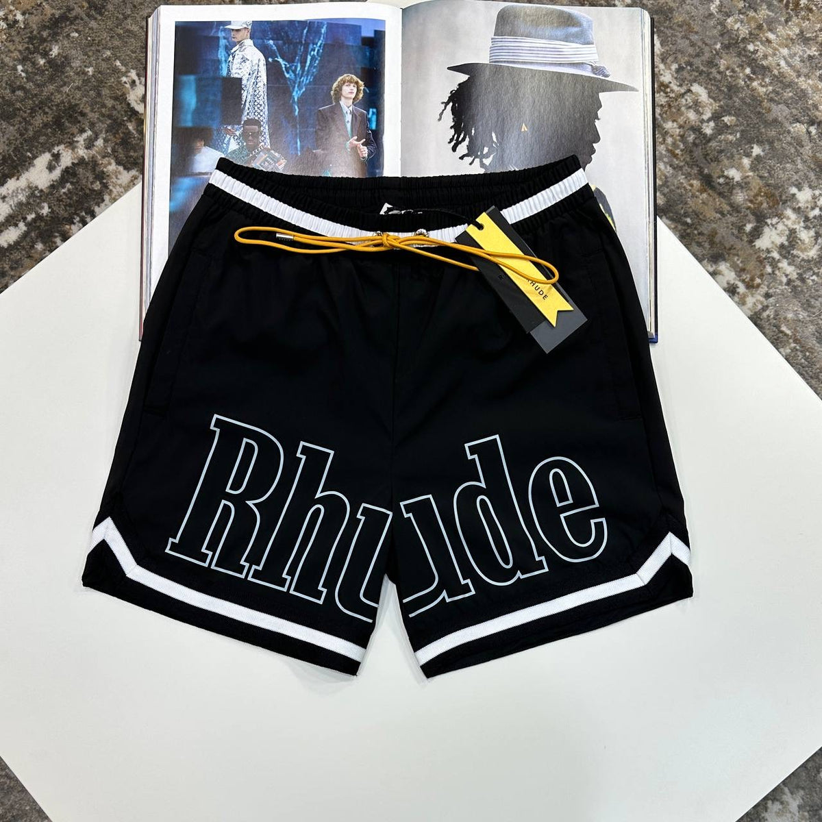 RUD SHORT WHITE/BLACK