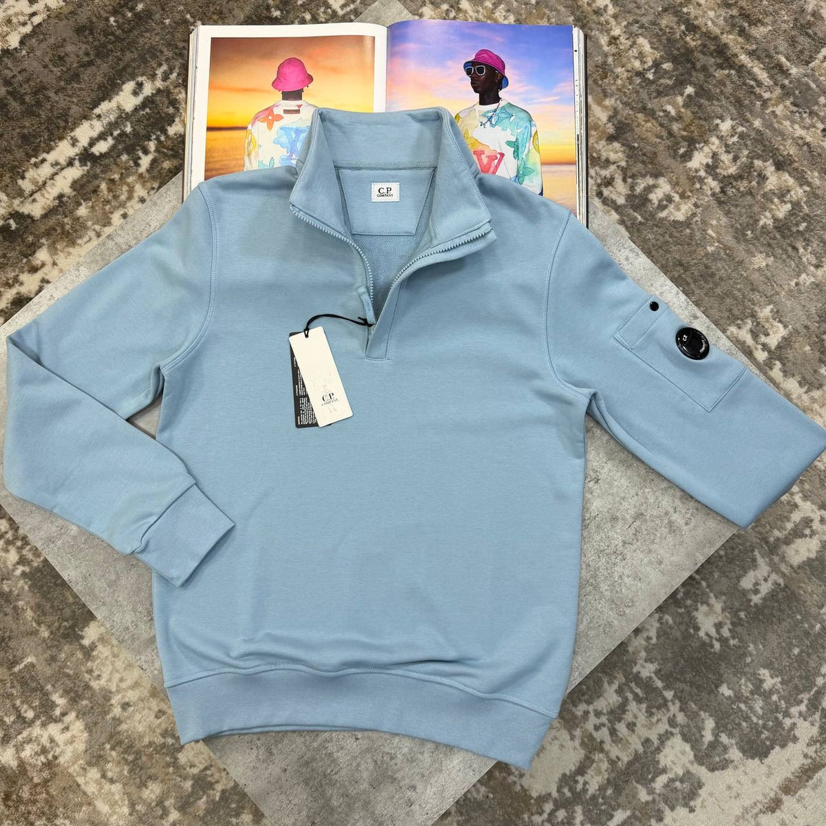 CP SIDE BADGE HALF-ZIP LIGHTBLUE