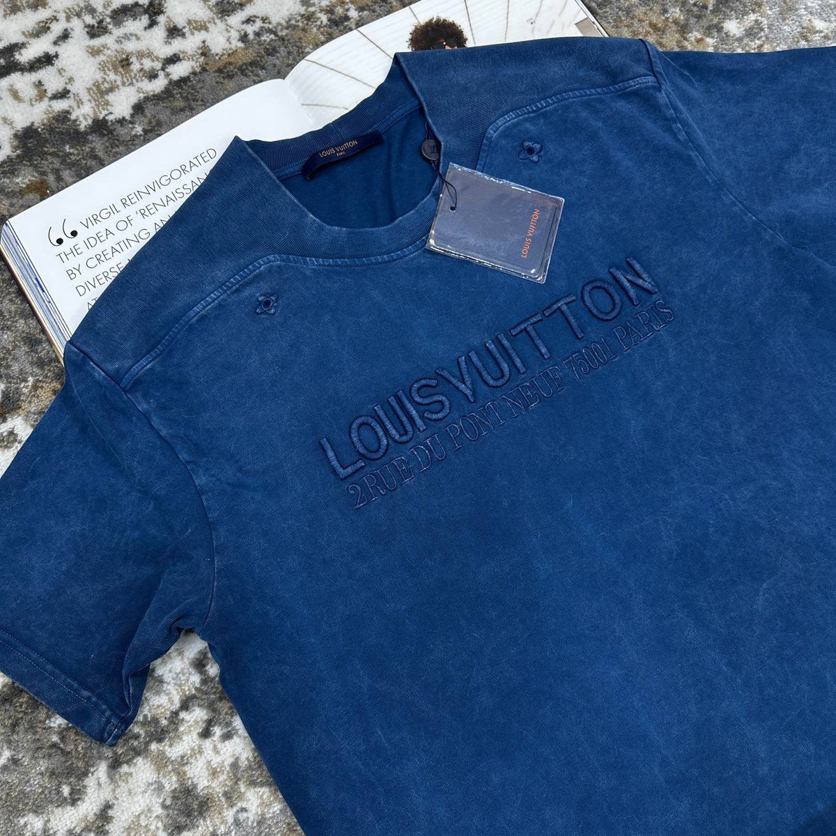 LUOS-VUTON EMBROIDERY TSHIRT-NAVY