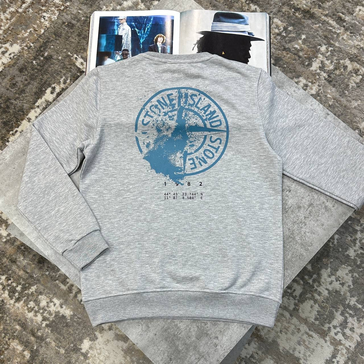 SI BACK BIG PRINT JUMPER GREY