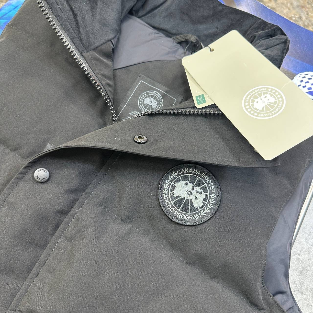 C.G BLACK BADGE BODYWARMER BLACK