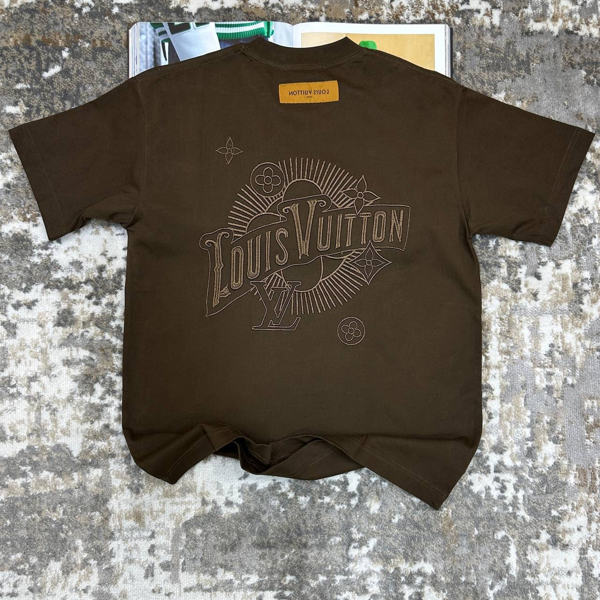 LUOS-VUTON EMBROIDERY TSHIRT-BROWN